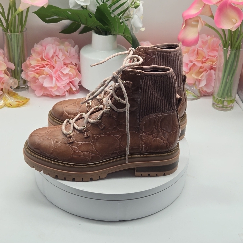 Louise et Cie Sheena Lace-up Boot In Soft Rose Size 8M